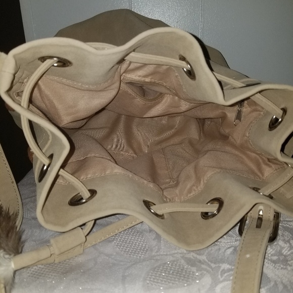 Feather tassel handbag - Picture 4 of 5